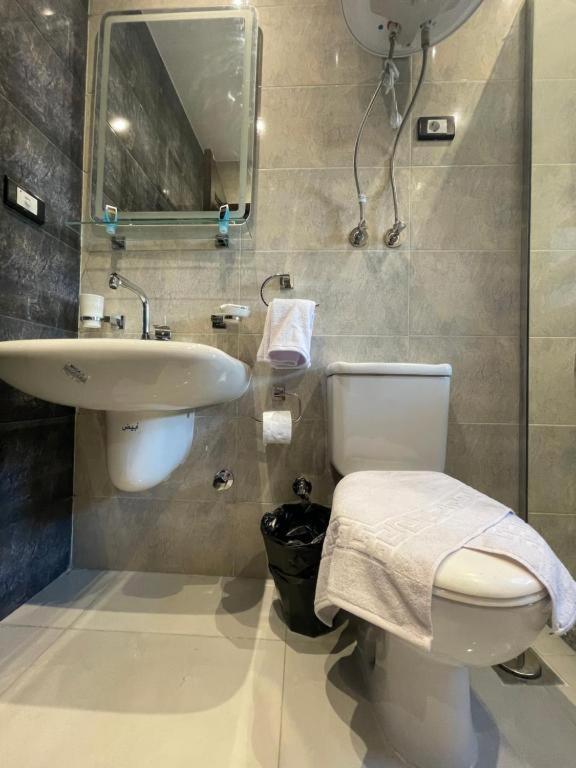 Unique Pyramids Boutique Inn Kafret el-Gabal 外观 照片