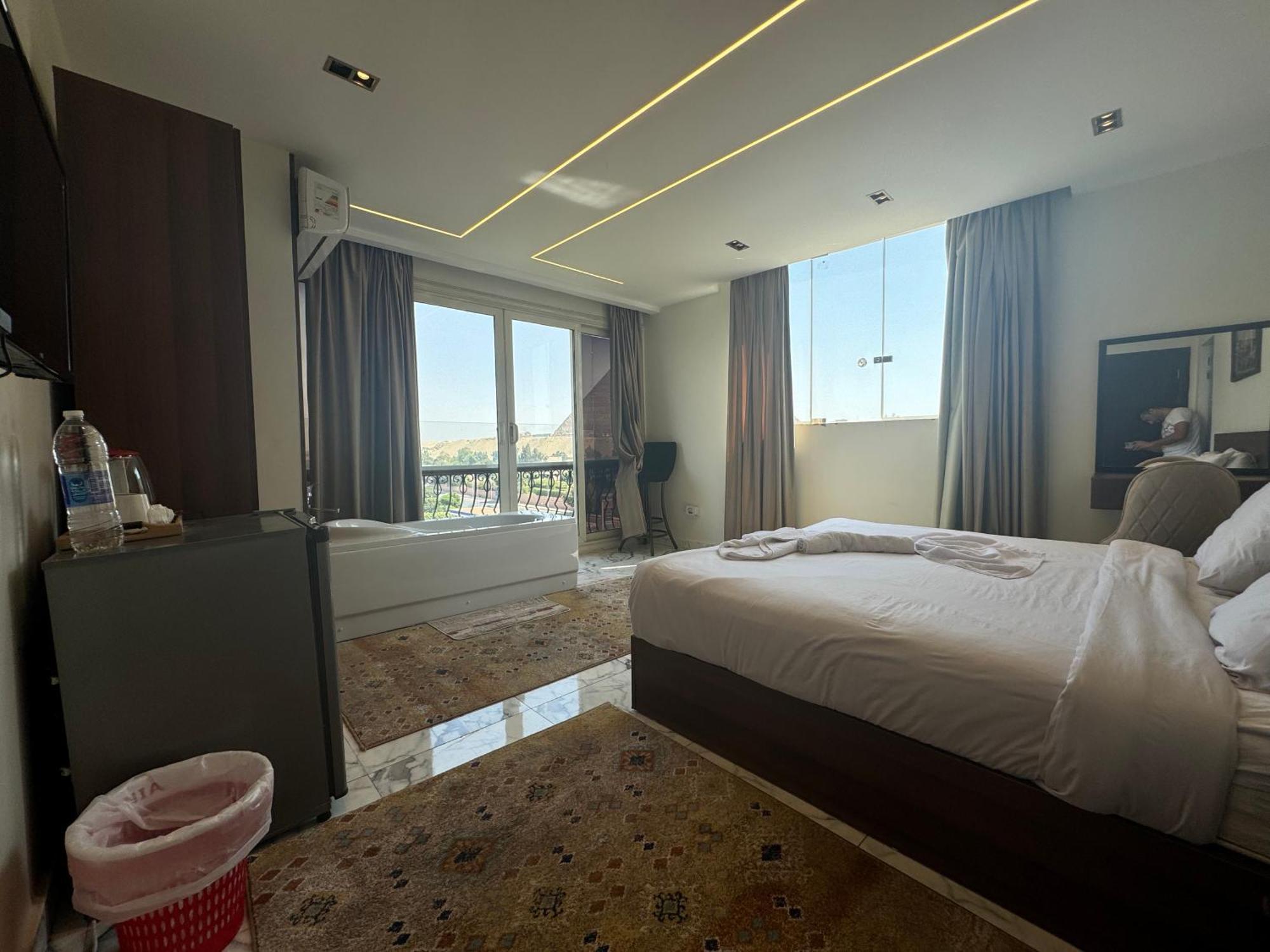 Unique Pyramids Boutique Inn Kafret el-Gabal 外观 照片